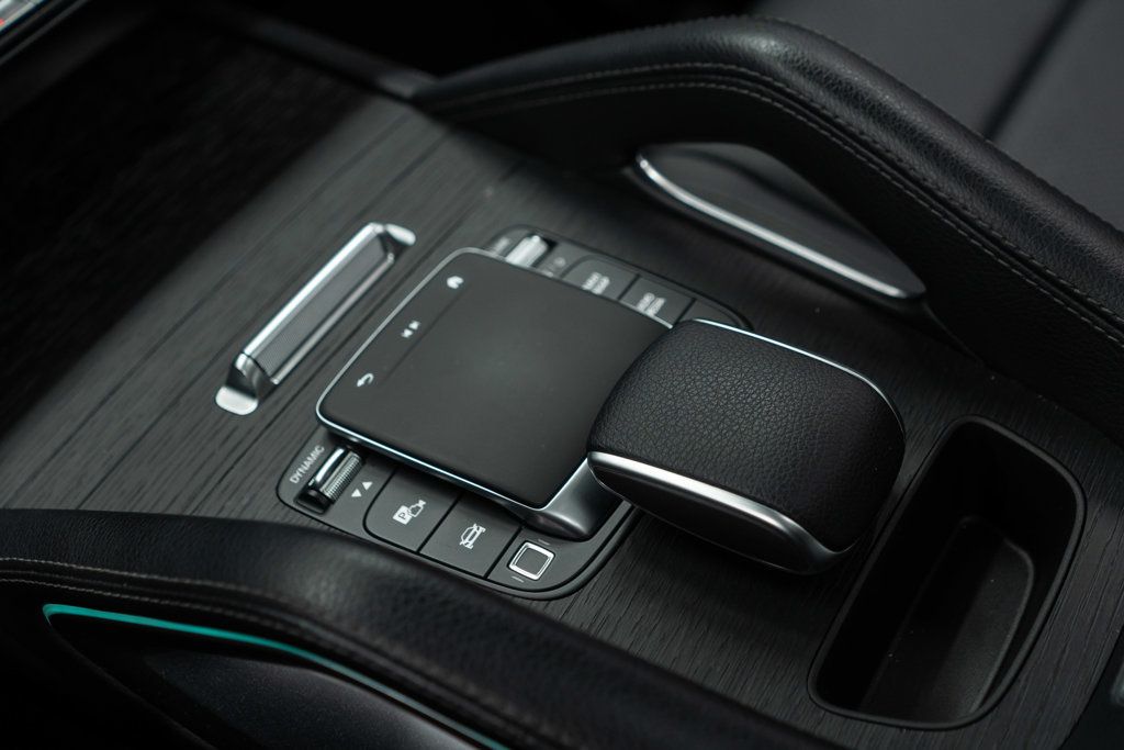 Mercedes-Benz GLE photo 21