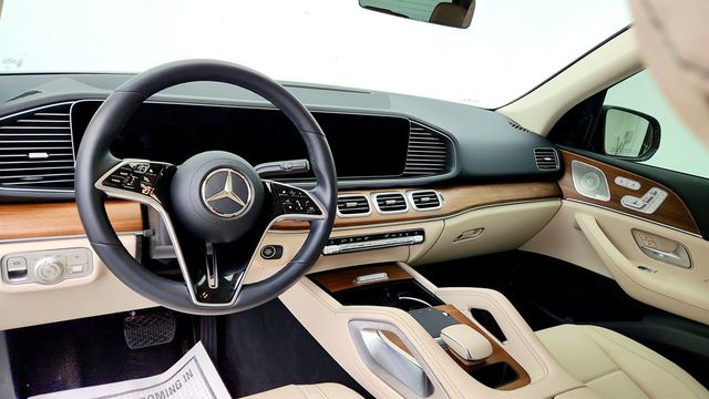 2025 Mercedes-Benz GLE GLE 450e 4MATIC SUV, Exclusive w/ Burmester Premium Audio - 23033894 - 10