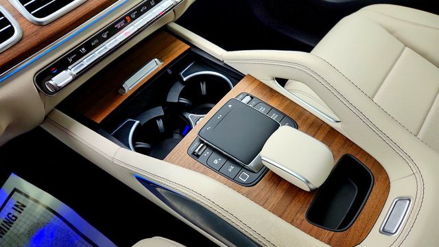 2025 Mercedes-Benz GLE GLE 450e 4MATIC SUV, Exclusive w/ Burmester Premium Audio - 23033894 - 14