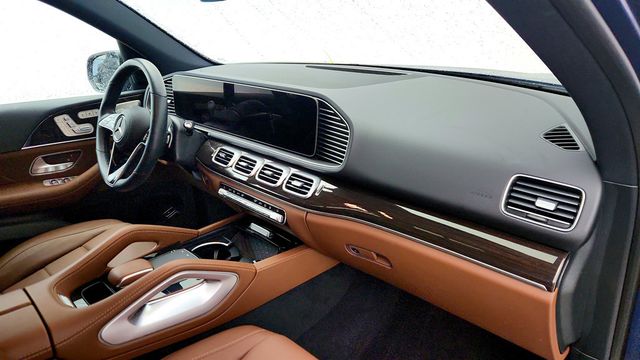 2025 Mercedes-Benz GLE GLE 450e 4MATIC SUV, Exclusive w/ Driver Assistance Package - 22992801 - 22