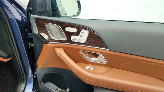 2025 Mercedes-Benz GLE GLE 450e 4MATIC SUV, Exclusive w/ Driver Assistance Package - 22992801 - 23