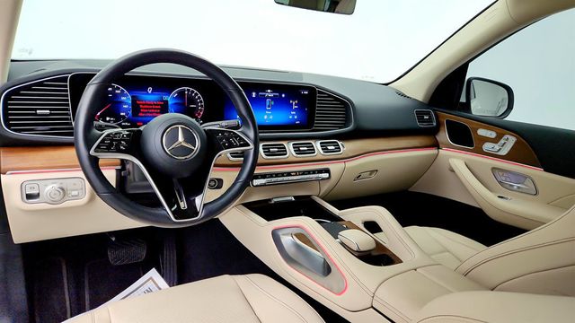 2025 Mercedes-Benz GLE GLE 450e 4MATIC SUV w/ 20'' Wheels, Trailer Hitch & Winter Pkg - 23039118 - 10