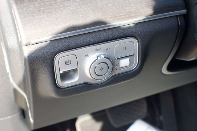 2025 Mercedes-Benz GLE MSRP$70795/4MATIC/DriverAssistancePkg/3RDRowSeatPkg/NAV - 22994041 - 34