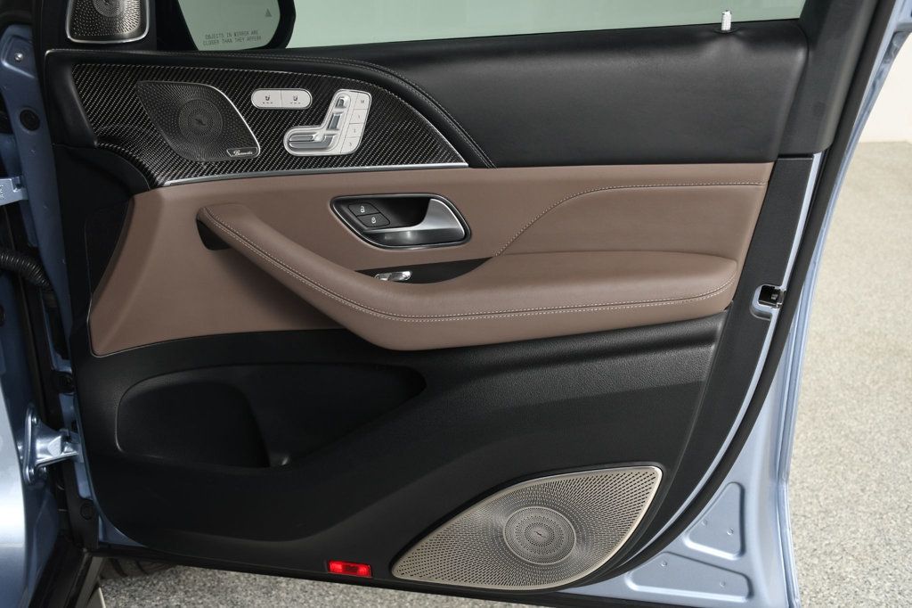 Mercedes-Benz GLS photo 22