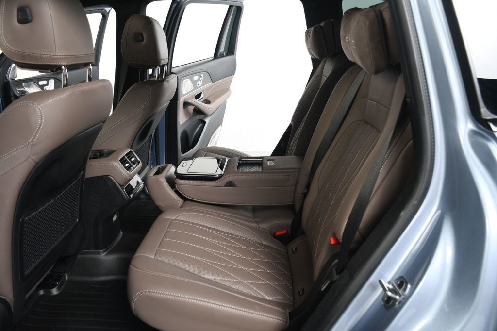 Mercedes-Benz GLS photo 35