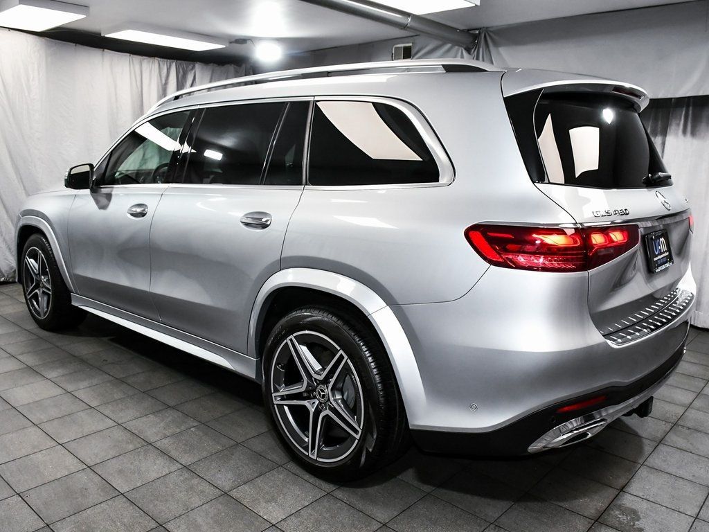 2025 Mercedes Benz GLS 450 4MATIC photo 4
