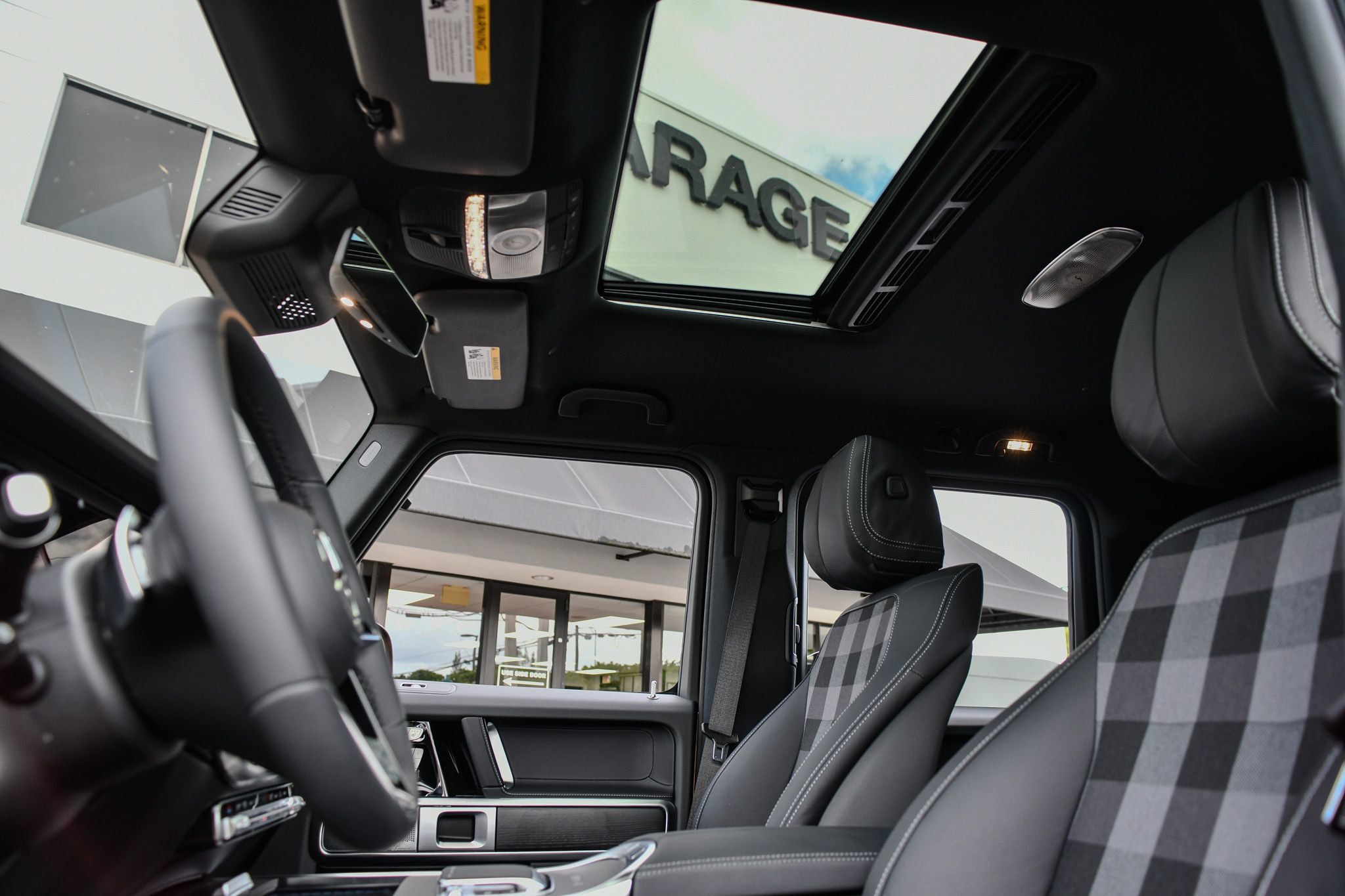 2025 Mercedes Benz G 550 photo 26