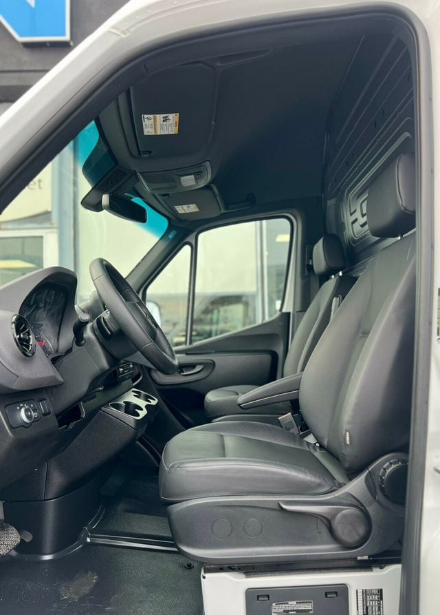 2025 Mercedes-Benz Sprinter Cargo Van 2500 High Roof I4 Diesel 170" RWD - 22981737 - 10