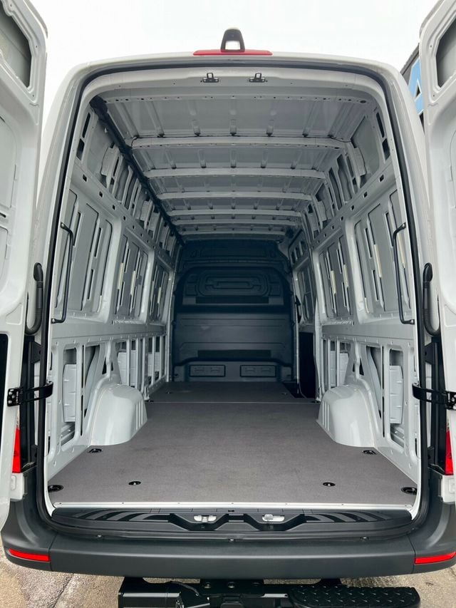 2025 Mercedes-Benz Sprinter Cargo Van 2500 High Roof I4 Diesel 170" RWD - 22981737 - 11