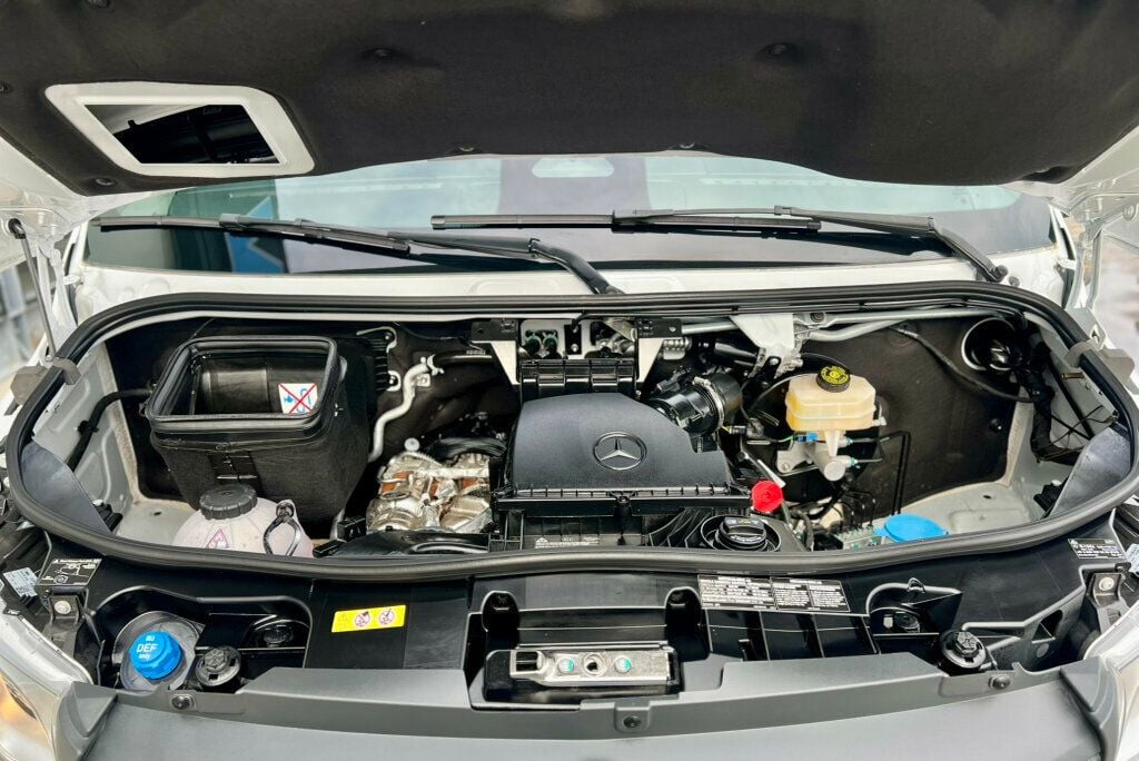 2025 Mercedes-Benz Sprinter Cargo Van 2500 High Roof I4 Diesel 170" RWD - 22981737 - 14