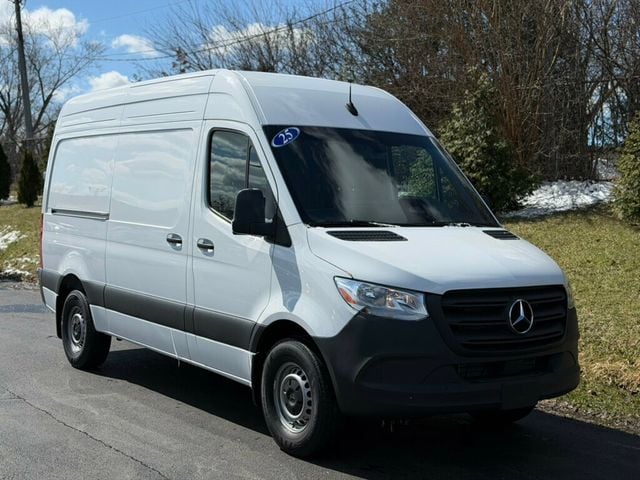 2025 Mercedes-Benz Sprinter Cargo Van 2500 Standard Roof I4 Diesel 144" RWD - 22987931 - 10