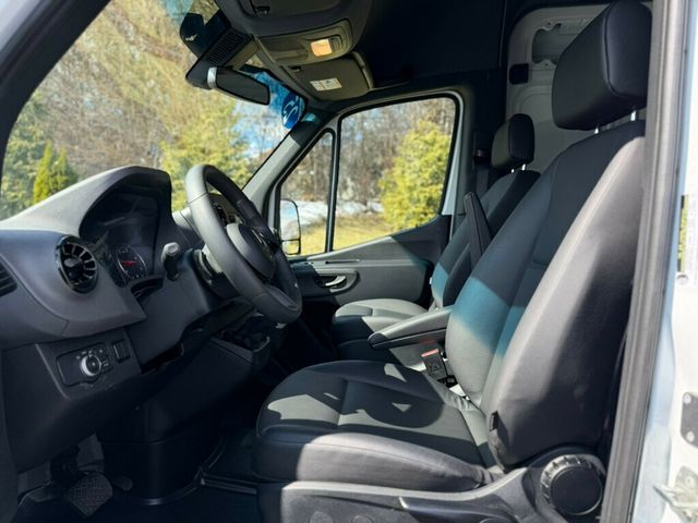 2025 Mercedes-Benz Sprinter Cargo Van 2500 Standard Roof I4 Diesel 144" RWD - 22987931 - 15