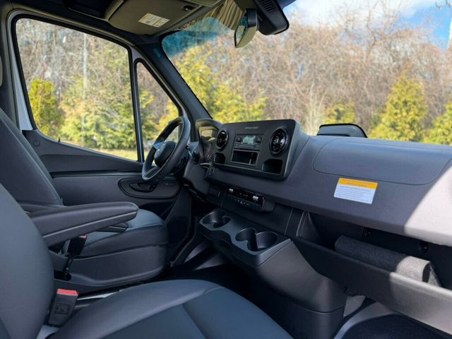 2025 Mercedes-Benz Sprinter Cargo Van 2500 Standard Roof I4 Diesel 144" RWD - 22987931 - 17