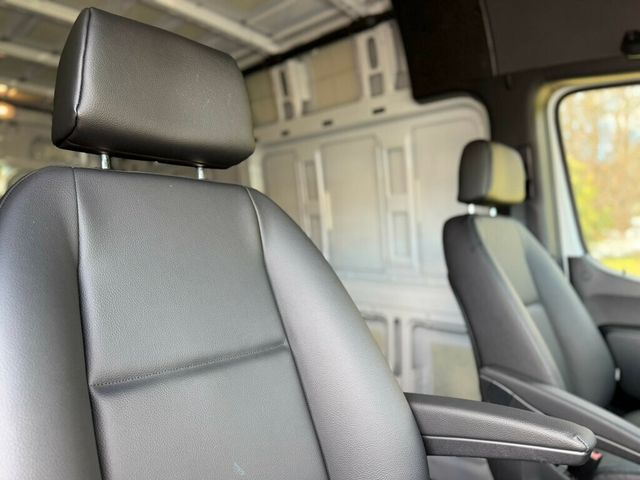 2025 Mercedes-Benz Sprinter Cargo Van 2500 Standard Roof I4 Diesel 144" RWD - 22987931 - 19