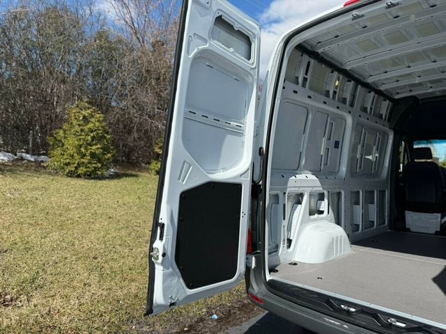 2025 Mercedes-Benz Sprinter Cargo Van 2500 Standard Roof I4 Diesel 144" RWD - 22987931 - 5