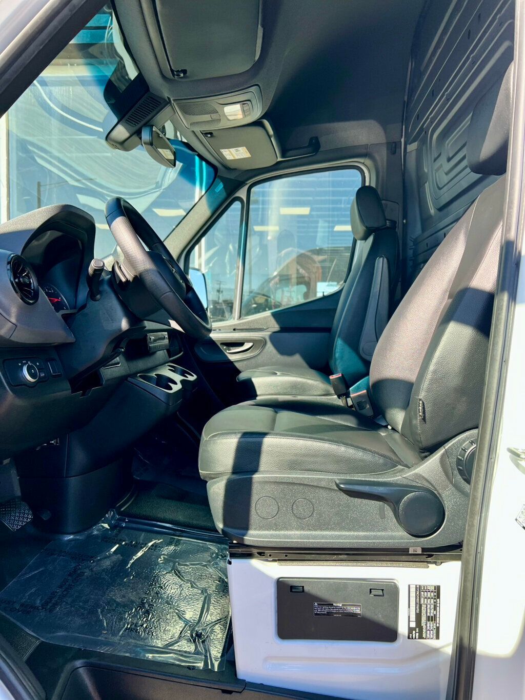 2025 Mercedes-Benz Sprinter Cargo Van 3500 High Roof I4 Diesel HO 170" RWD - 22978644 - 14