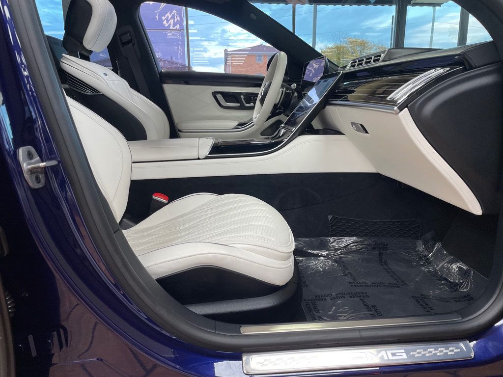 2025 Mercedes-Benz S-Class AMG S 63 E 4MATIC Sedan - 23100087 - 31