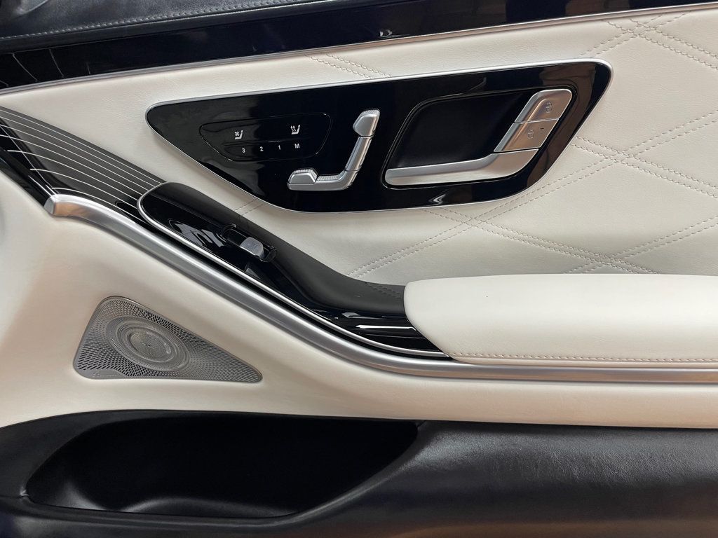 2025 Mercedes-Benz S-Class AMG S 63 E 4MATIC Sedan - 23100087 - 32