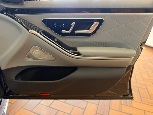2025 Mercedes-Benz S-Class AMG S 63 E 4MATIC Sedan - 23100932 - 27