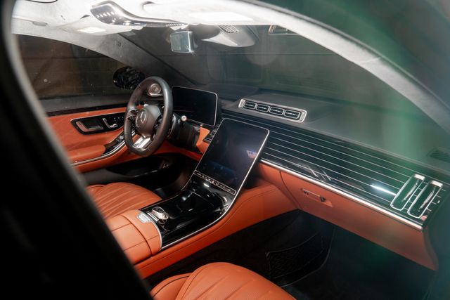 2025 Mercedes-Benz S-Class AMG S 63 E 4MATIC Sedan - 23100368 - 16