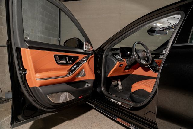 2025 Mercedes-Benz S-Class AMG S 63 E 4MATIC Sedan - 23100368 - 34