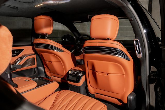 2025 Mercedes-Benz S-Class AMG S 63 E 4MATIC Sedan - 23100368 - 35