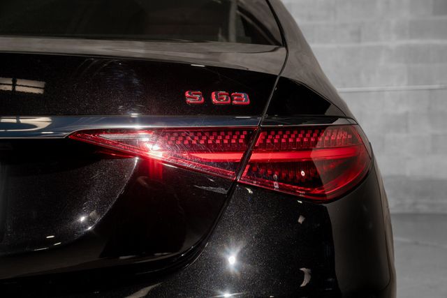2025 Mercedes-Benz S-Class AMG S 63 E 4MATIC Sedan - 23100368 - 39