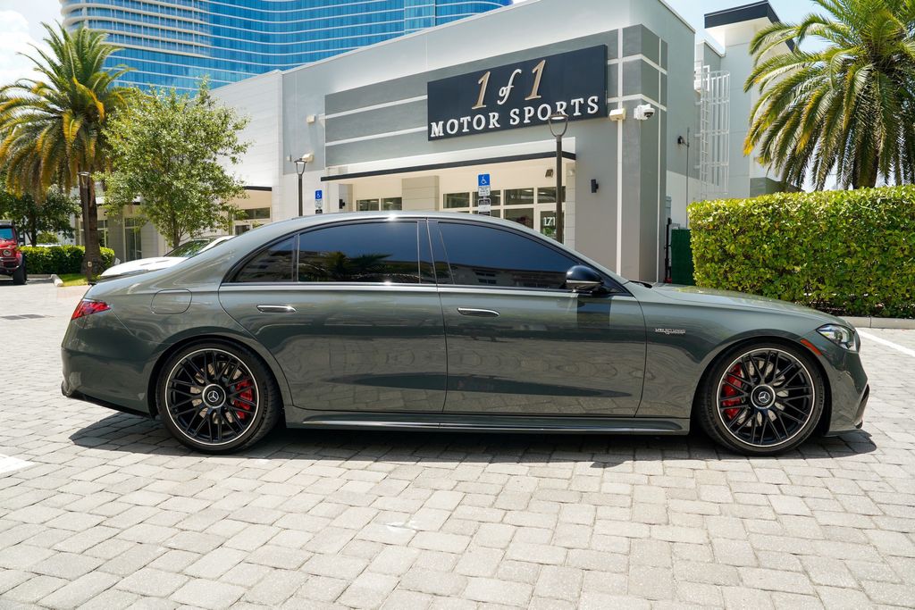 2025 Mercedes-Benz S-Class AMG S 63 E 4MATIC Sedan - 23043330 - 32