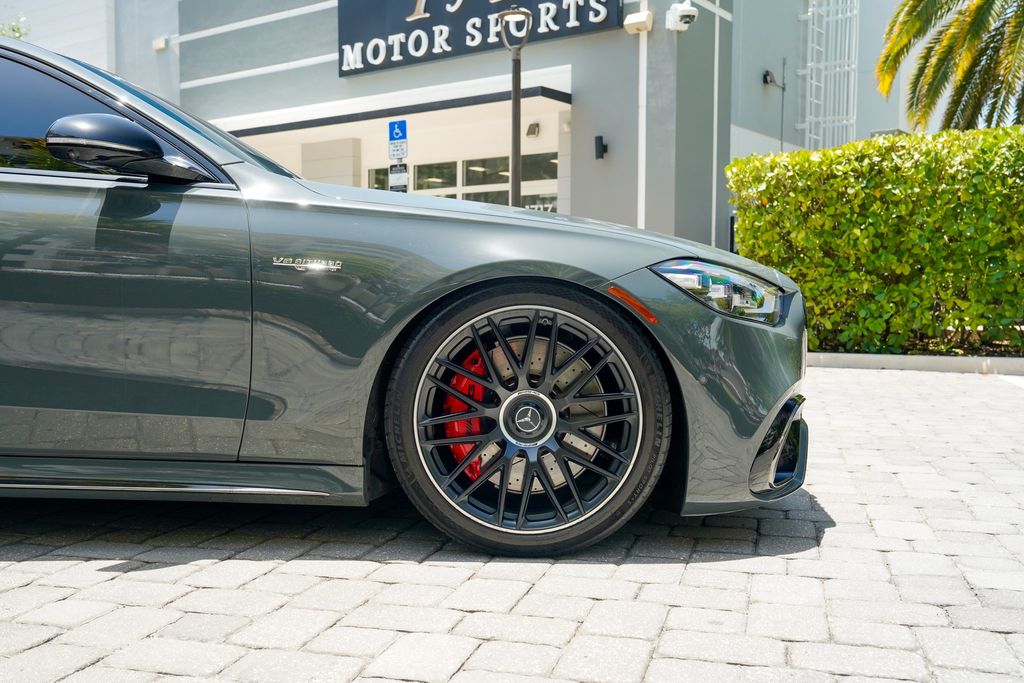 2025 Mercedes-Benz S-Class AMG S 63 E 4MATIC Sedan - 23043330 - 33