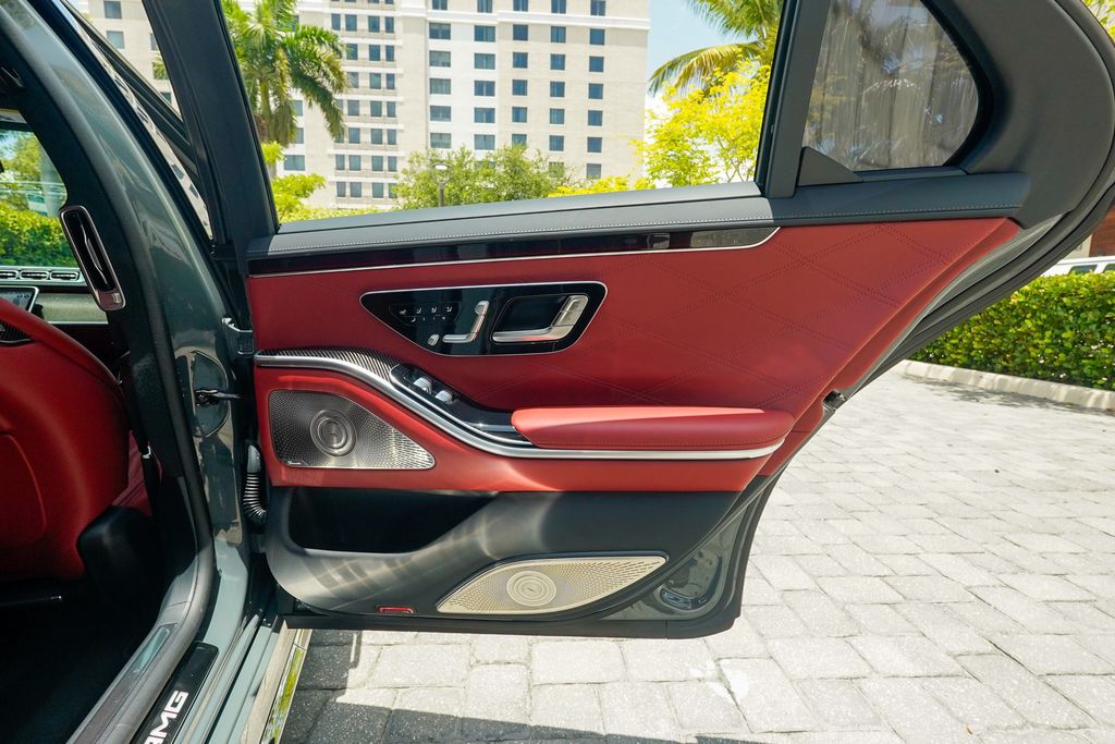 2025 Mercedes-Benz S-Class AMG S 63 E 4MATIC Sedan - 23043330 - 91