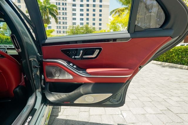 2025 Mercedes-Benz S-Class AMG S 63 E 4MATIC Sedan - 23043330 - 91