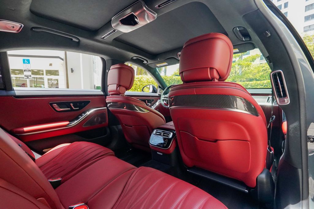 2025 Mercedes-Benz S-Class AMG S 63 E 4MATIC Sedan - 23043330 - 92