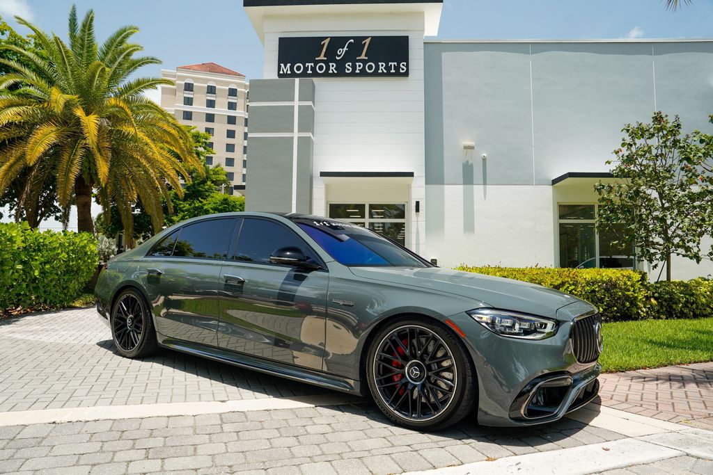 2025 Mercedes-Benz S-Class AMG S 63 E 4MATIC Sedan - 23043330 - 98