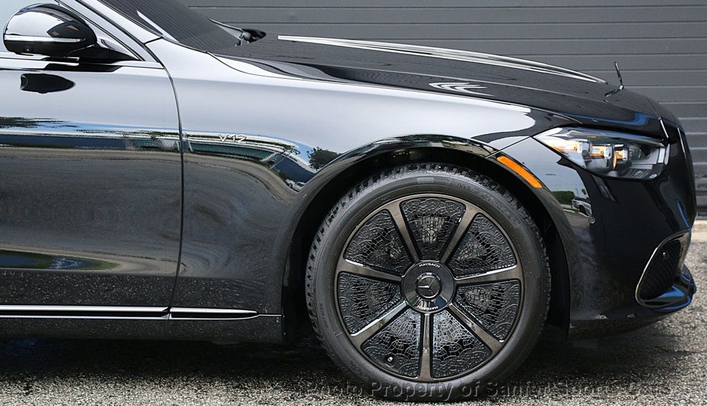 2025 Mercedes-Benz S-Class Maybach S 680 4MATIC Sedan - 23044439 - 17