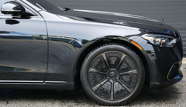 2025 Mercedes-Benz S-Class Maybach S 680 4MATIC Sedan - 23044439 - 17