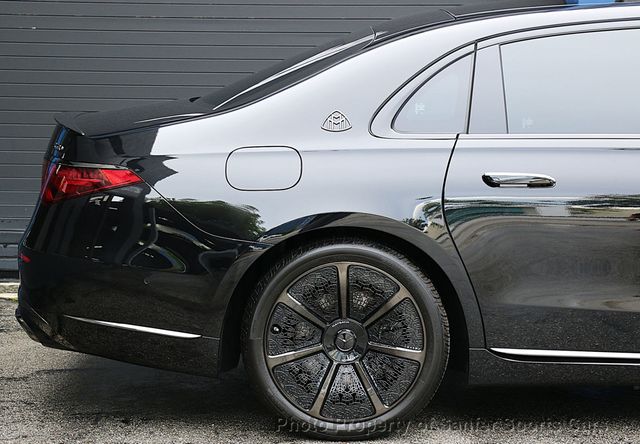 2025 Mercedes-Benz S-Class Maybach S 680 4MATIC Sedan - 23044439 - 18