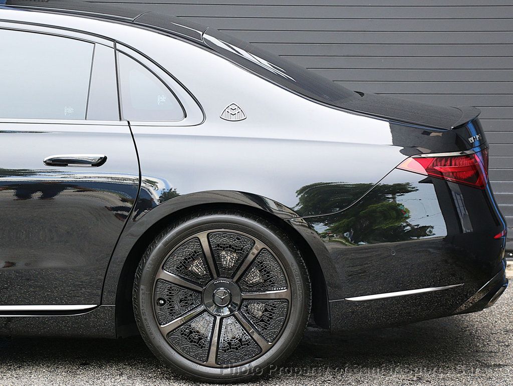 2025 Mercedes-Benz S-Class Maybach S 680 4MATIC Sedan - 23044439 - 19