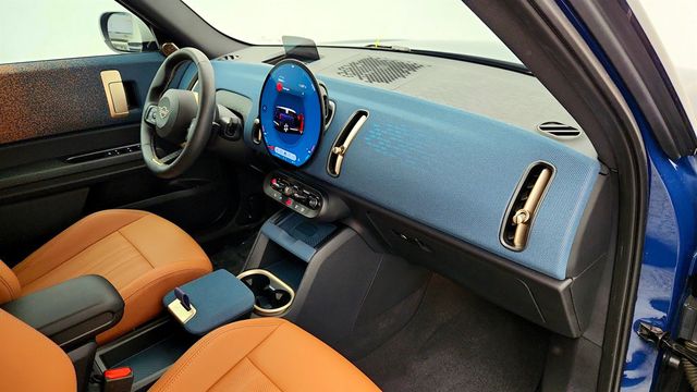 2025 MINI Cooper Countryman S ALL4 - 22966703 - 25