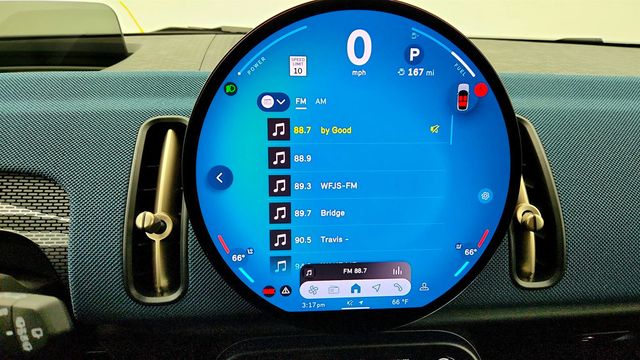 2025 MINI Cooper Countryman S ALL4, Iconic w/ Comfort Package Max & 19'' Wheels - 23012568 - 19