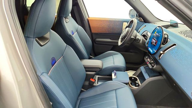 2025 MINI Cooper Countryman S ALL4, Iconic w/ Comfort Package Max & 19'' Wheels - 23012568 - 24