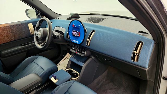 2025 MINI Cooper Countryman S ALL4, Iconic w/ Comfort Package Max & 19'' Wheels - 23012568 - 25