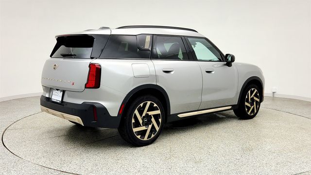 2025 MINI Cooper Countryman S ALL4, Iconic w/ Comfort Package Max & 19'' Wheels - 23012568 - 4