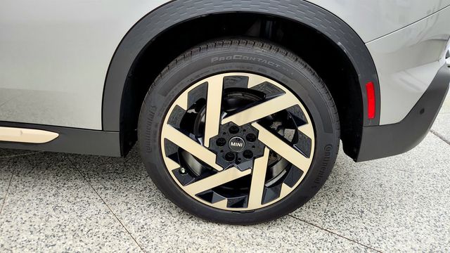 2025 MINI Cooper Countryman S ALL4, Iconic w/ Comfort Package Max & 19'' Wheels - 23012568 - 8