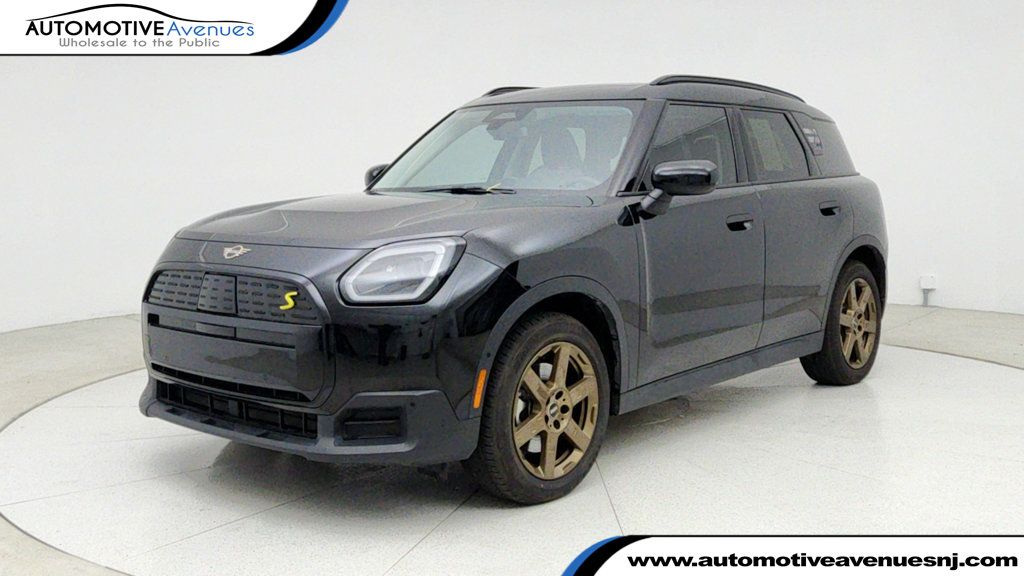 2025 MINI Cooper Countryman SE ALL4, Signature Plus - 22952581 | Video 1