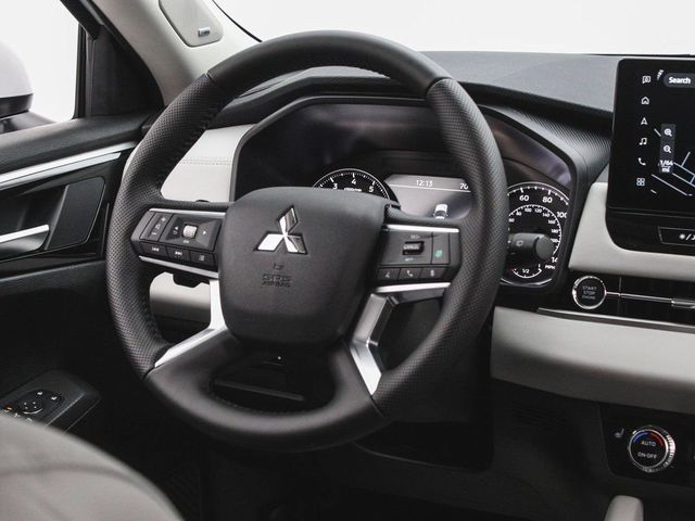 2025 Mitsubishi Outlander SE - 23007334 - 27