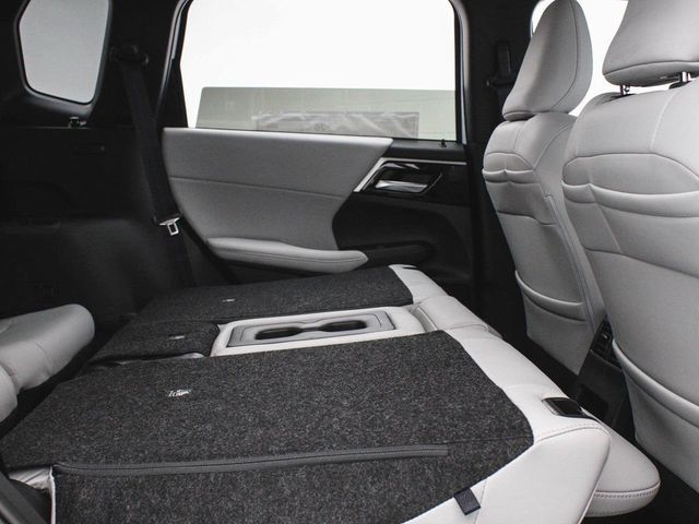 2025 Mitsubishi Outlander SE - 23007334 - 35