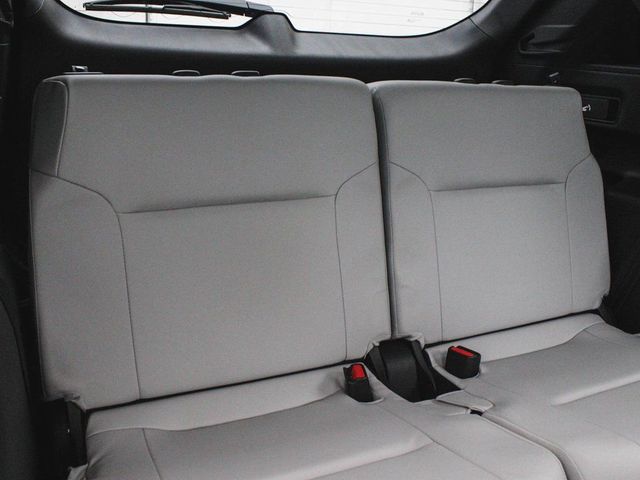 2025 Mitsubishi Outlander SE - 23007334 - 36