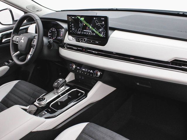 2025 Mitsubishi Outlander SE - 23007334 - 41