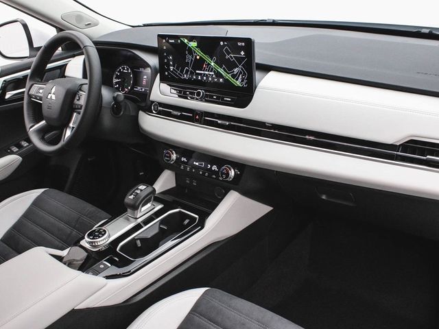 2025 Mitsubishi Outlander SE - 22920414 - 41