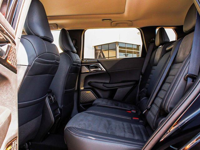 2025 Mitsubishi Outlander SE - 23077673 - 30